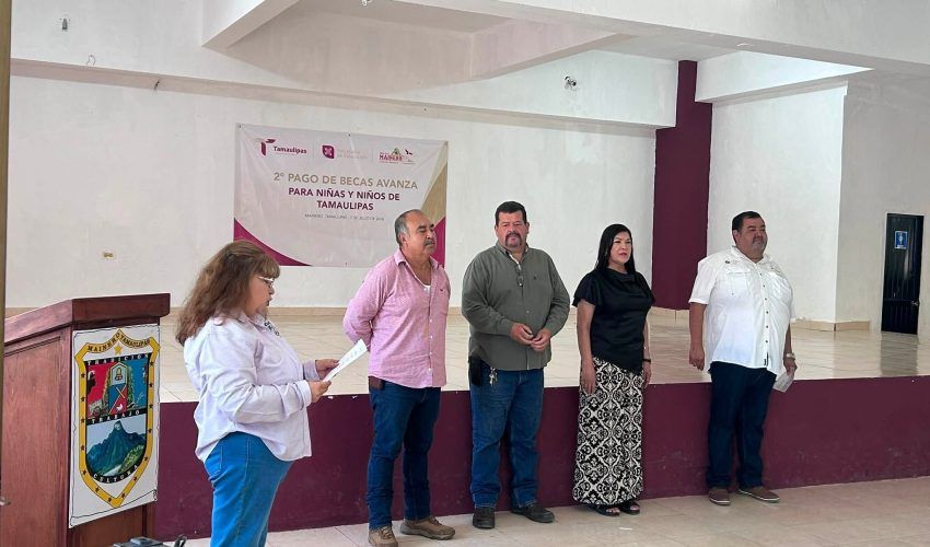 Gobierno de Mainero fortalece la educación con la entrega de 56 becas del programa «Avanza»