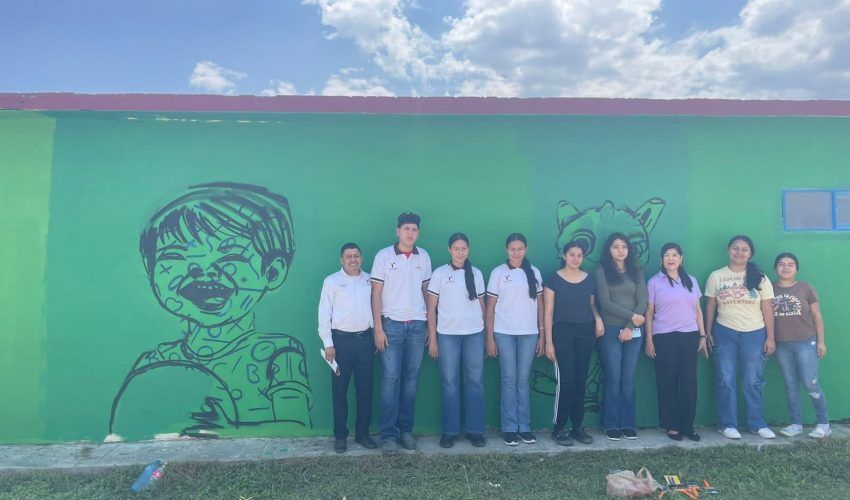 Mainero impulsa el deporte y el arte con murales en la cancha del Ejido Guadalupe Mainero